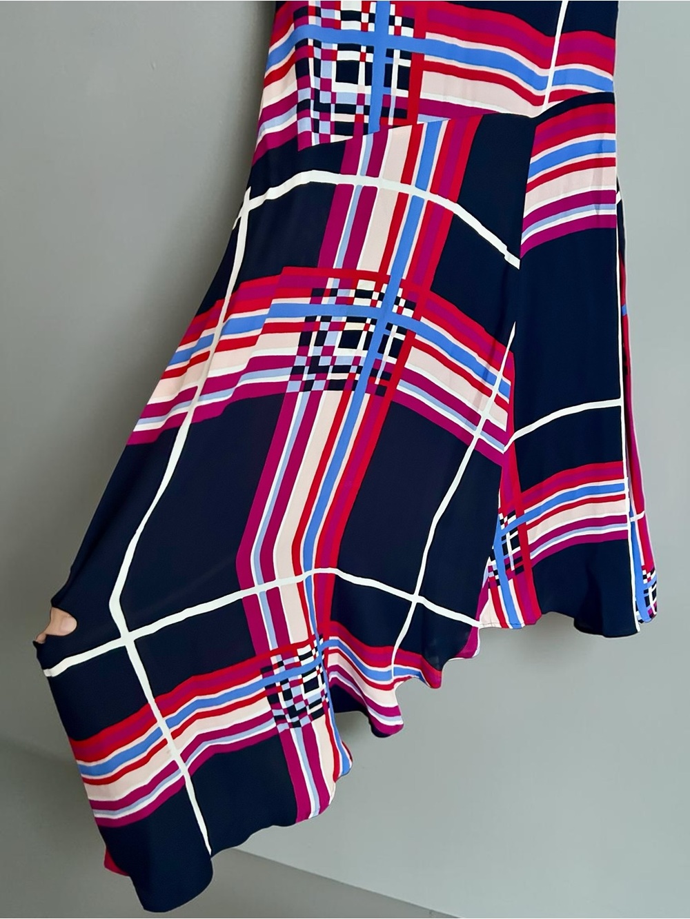 Karen Millen Geometric Plaid Fit & Flare Handkerchief Hem Midi Dress US 4 - Picture 8 of 10